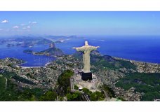 O CRISTO OLHANDO PRAS FAVELAS - CHRIST LOOKING AT THE FAVELAS
