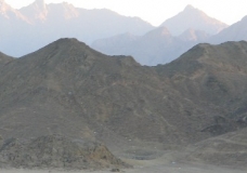 Mountain chains near the Red Sea