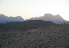 Sunset rays on the Red Sea mounts