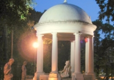 Templete de Parque Lezama
