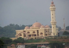 Mosque within African Pearl
