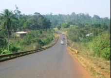 En direction de Mon Village Mbouda