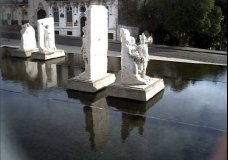 Estatua de Lola Mora en la parte de atras del Monumento a la Bandera 2