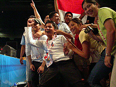 Filipino crowd at University Day