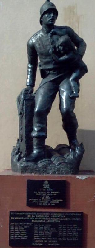 Estatua al Bombero Voluntario