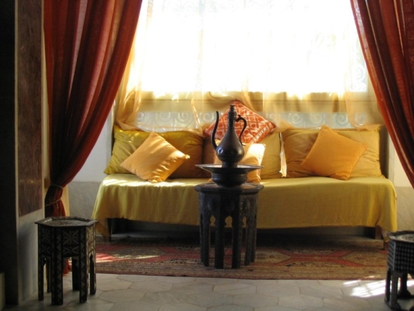 Rest in the afternoon [La Siesta]