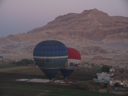 Air balloons over Thebes