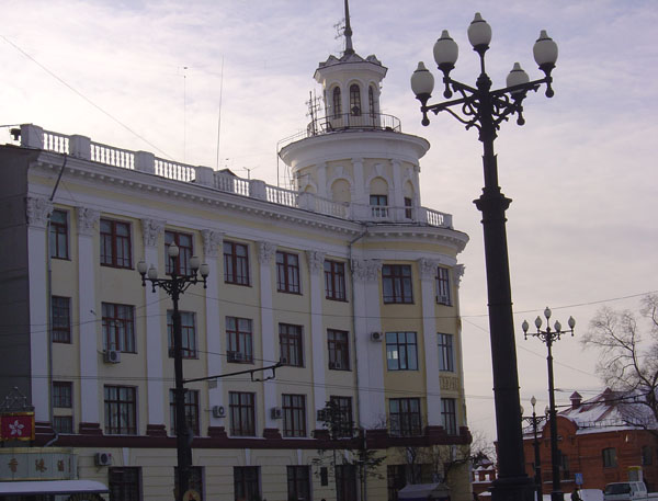 Beautiful Building Close to Riverfront