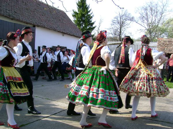 Hungarian Folkdancers 2.