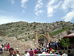 Entrance а Hazrat Dovud
