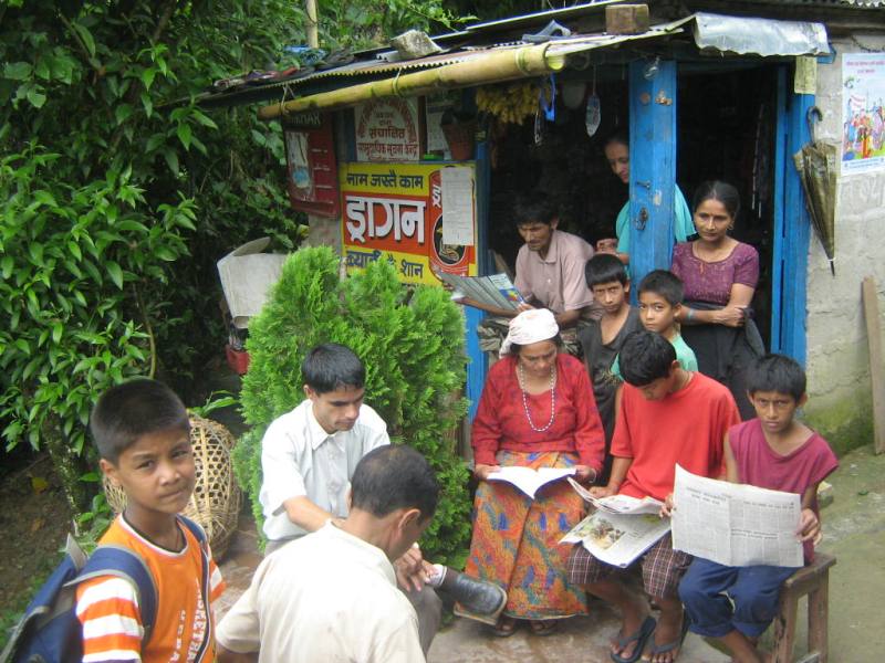 People of Karendanda read newspapers in CICs in their free time!