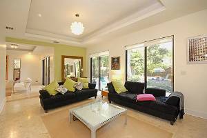 Entertainment center