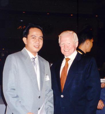 CHOY WITH PHILAMLIFE PRESIDENT JOSE CUISIA