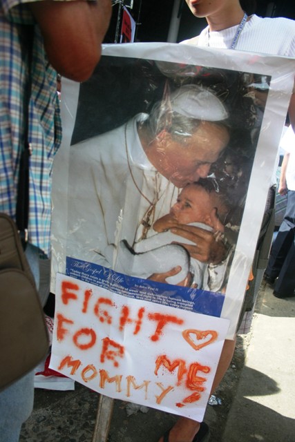 Fight for me Mommy!