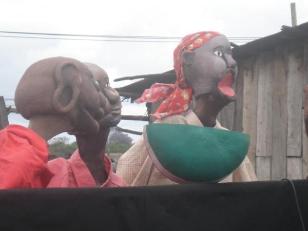 Puppetry for peace project in the slums Part 2