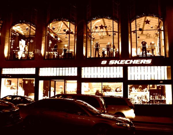 Showroom, Glittering Consumerism