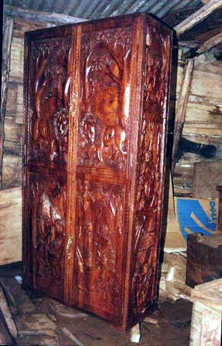 Side Board
