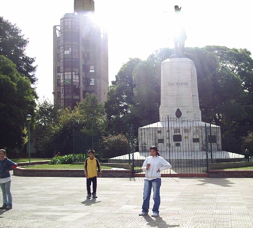 Recorriendo mi ciudad: la Plaza Grigera