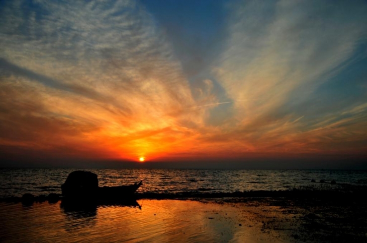 SUN  SETS  IN  PONG  WET LAND