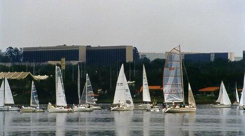 Regata no lago Parano