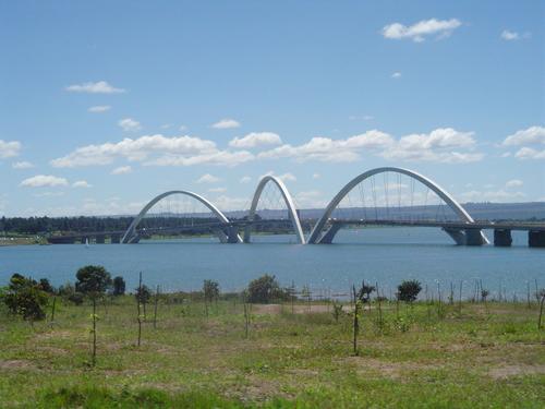 Ponte Jk 2004