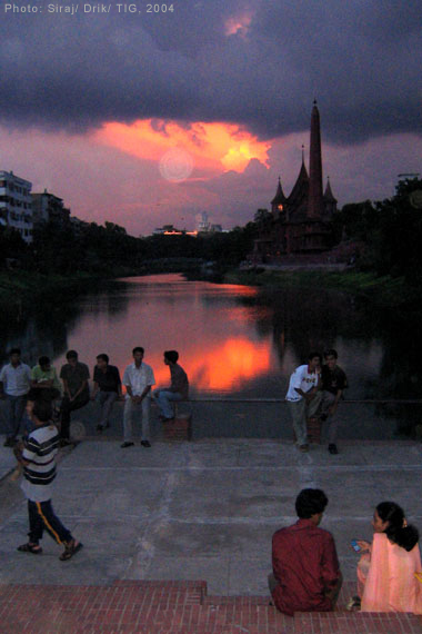 Dhanmondi lake & titanic building