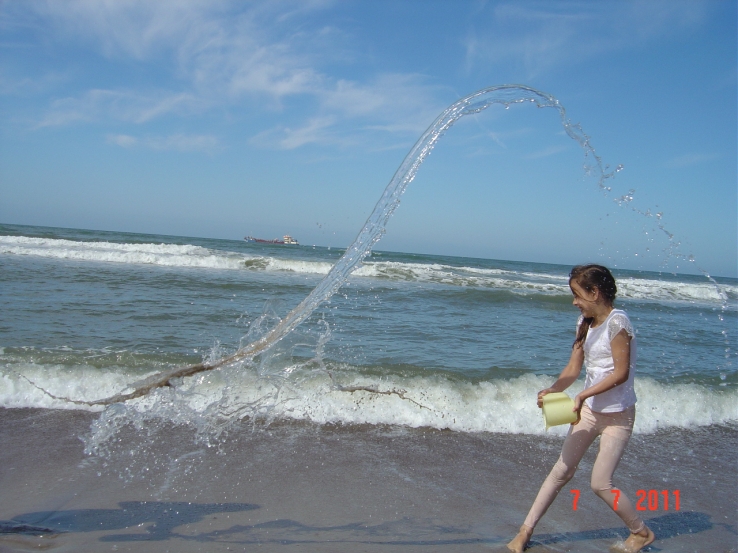 dancing water