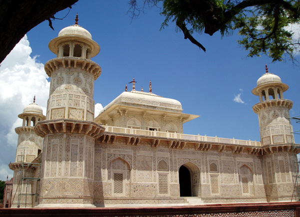 Aitmaduddaula Monument Fort