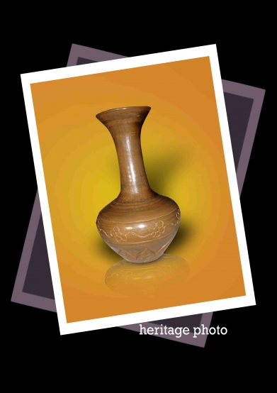 CERAMICS VASE
