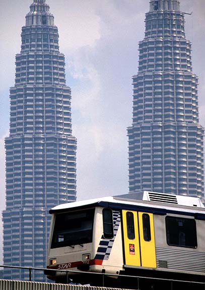 Star LRT & Twin Tower
