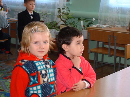 В школе